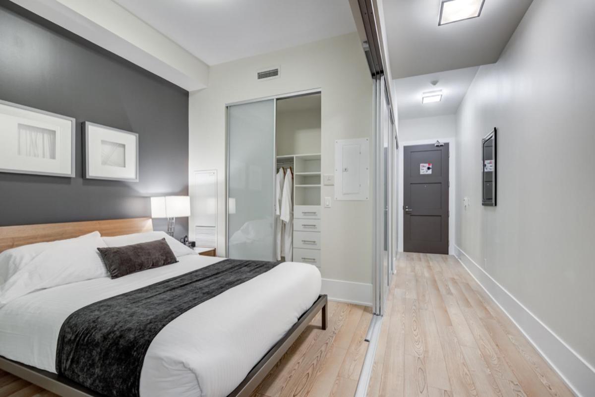 Skyline Suites - Walk To Mtcc, Acc, Rogers Centre & Entertainment District Торонто Экстерьер фото