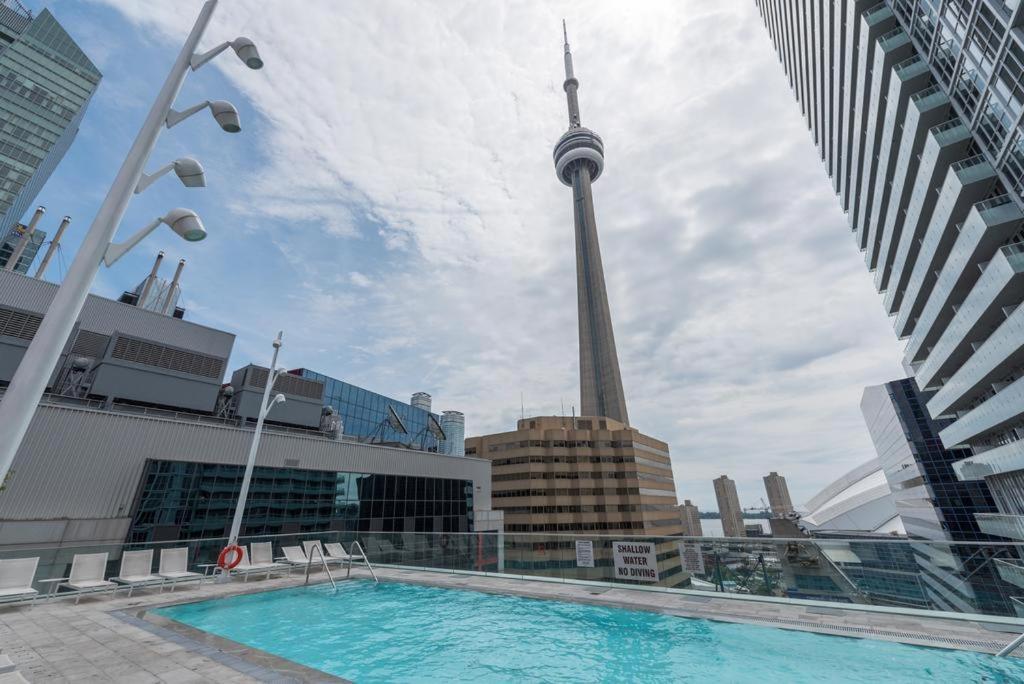 Skyline Suites - Walk To Mtcc, Acc, Rogers Centre & Entertainment District Торонто Экстерьер фото