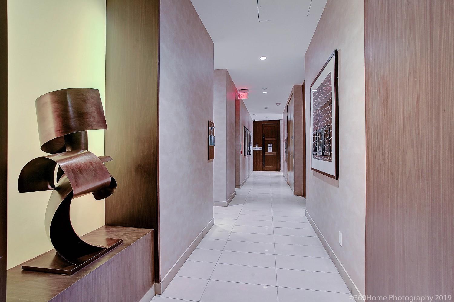 Skyline Suites - Walk To Mtcc, Acc, Rogers Centre & Entertainment District Торонто Экстерьер фото