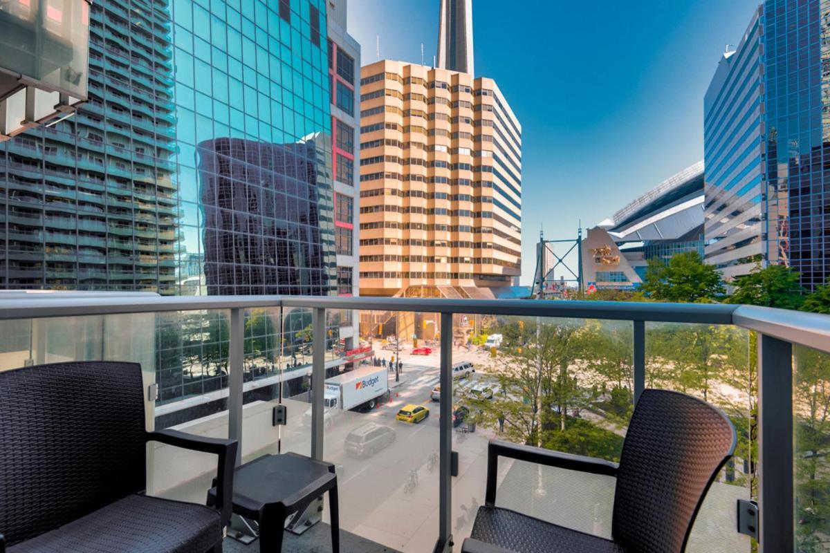 Skyline Suites - Walk To Mtcc, Acc, Rogers Centre & Entertainment District Торонто Экстерьер фото
